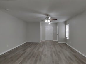 Building Photo - 3703 Bent Springs Ln