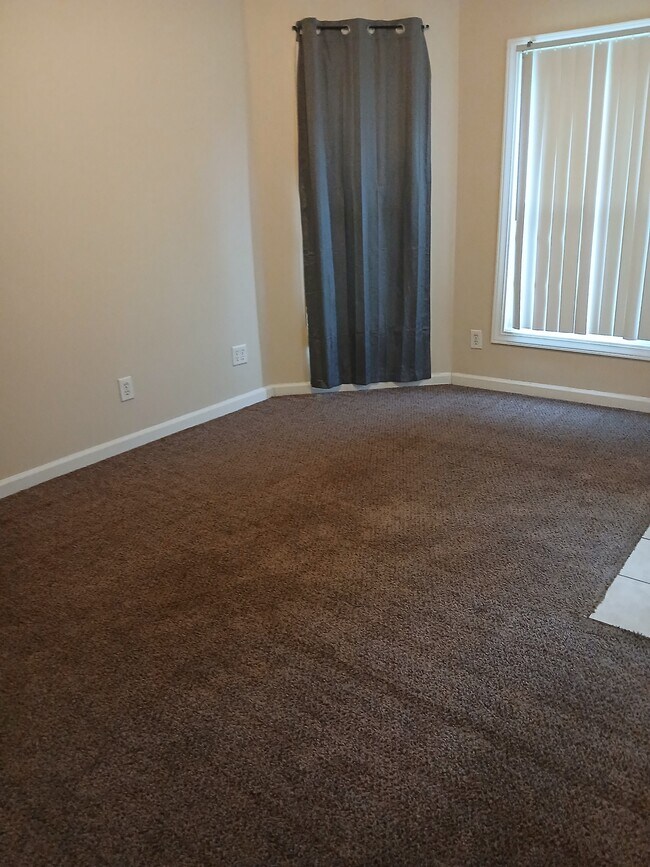 Foto del edificio - 705 S Poplar St