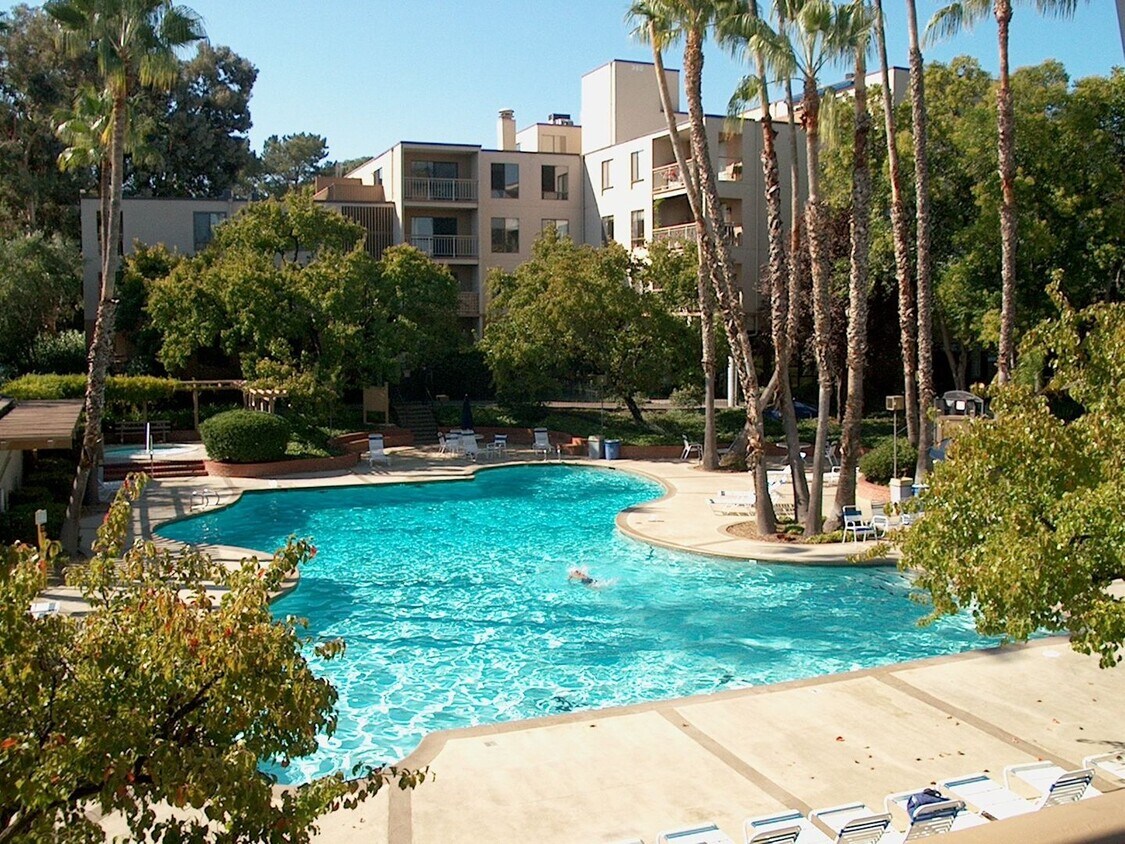 Foto principal - 310 N Civic Dr