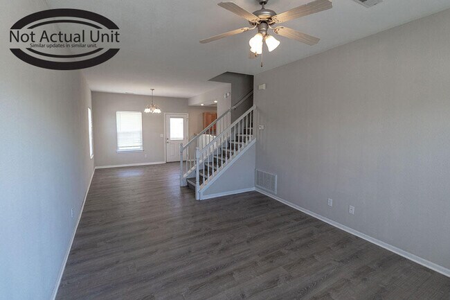 Building Photo - 5000 Derby Ridge Dr