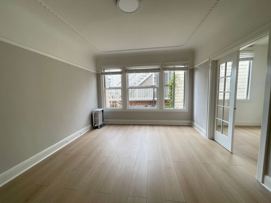 Primary Photo - A Beautiful remodeled Large Studio!!