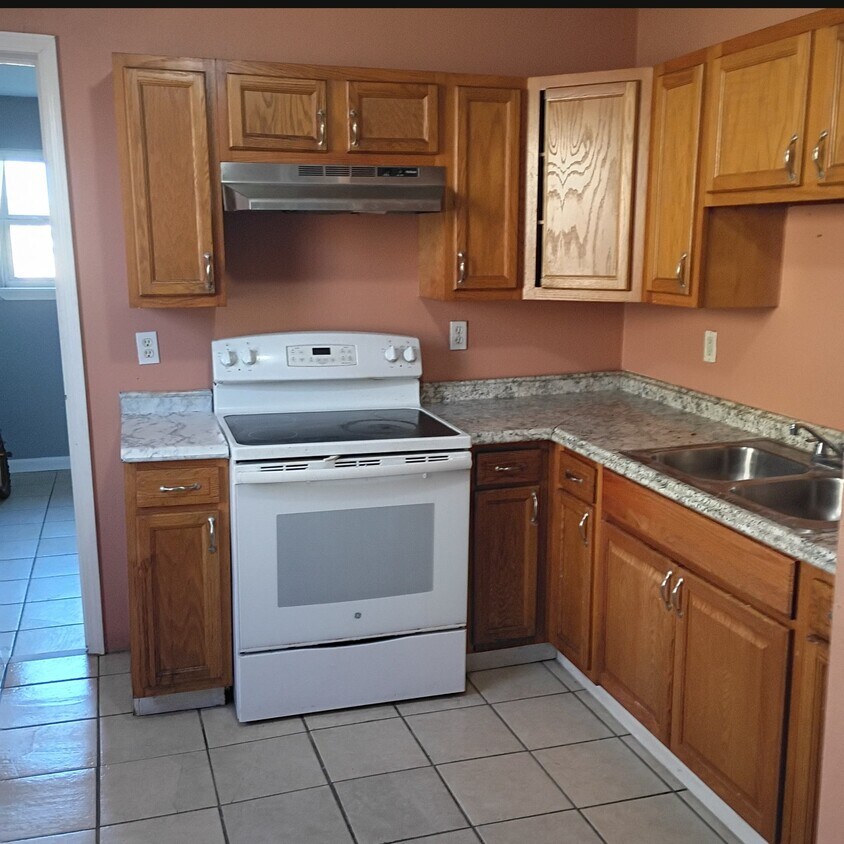 Foto del edificio - 3327 Elysian Fields Ave