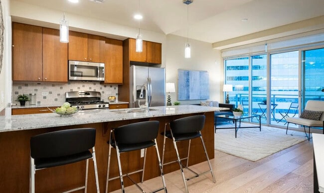 Photo - 2001 Lincoln St Apartment