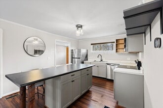 Building Photo - 5312 Slayton Ave