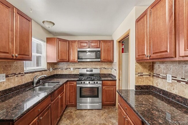 Building Photo - 34052 Viceroy Dr