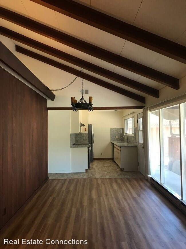 Building Photo - 3 br, 1 bath House - 1344 Blackfield Drive