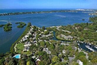 Building Photo - 1503 Clower Creek Dr