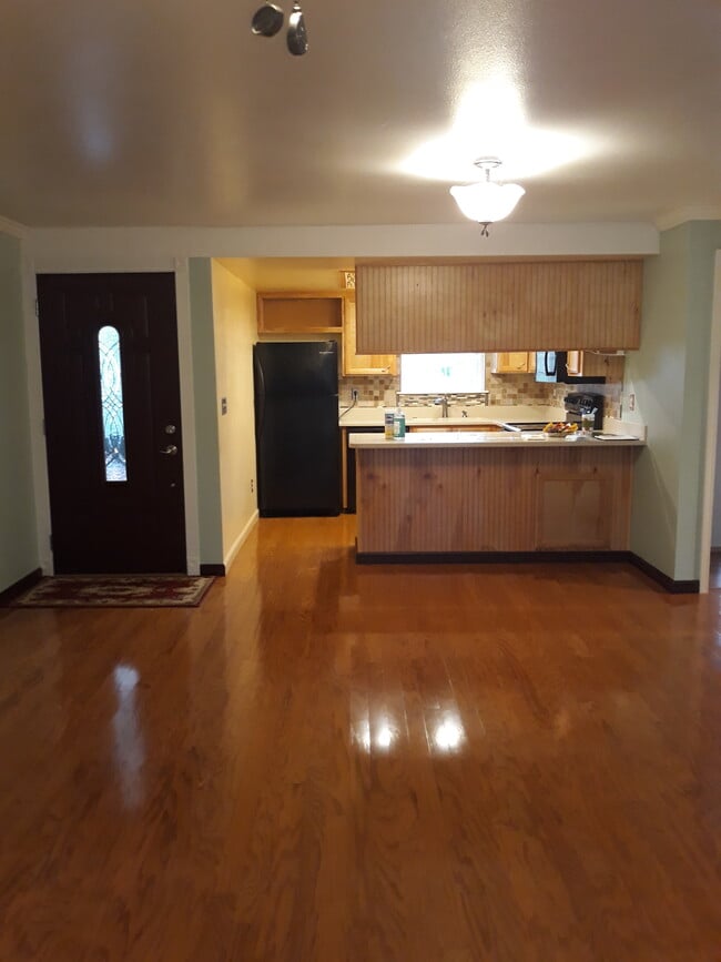 Building Photo - 70 Dion Ct