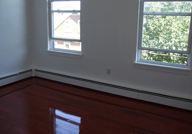 Building Photo - 104 Sciarappa St