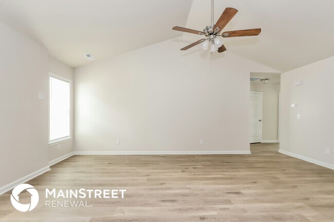 Foto del edificio - 4123 Bluestem Dr