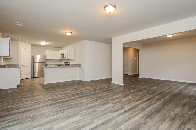 Building Photo - 1283 Camp Viking Rd