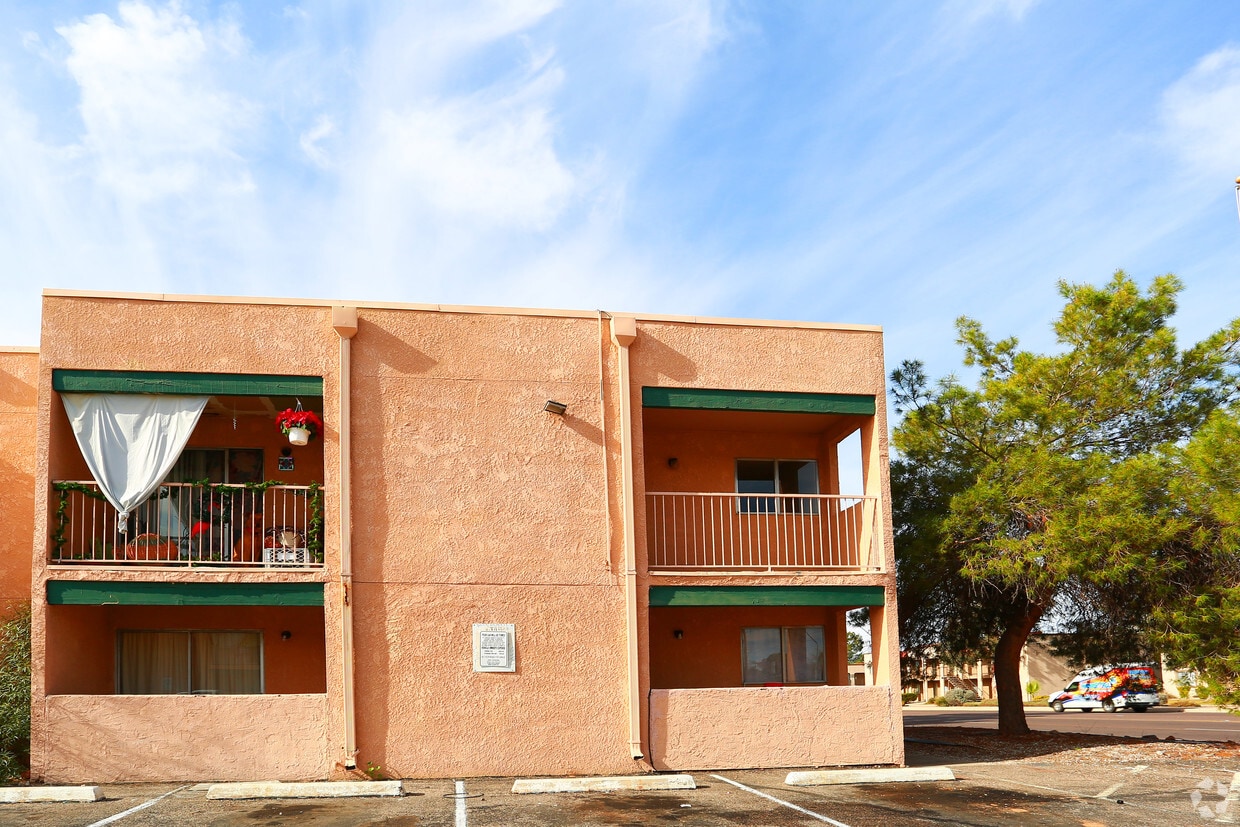 Pine Tree Village Apartments Tucson Az Apartments Com