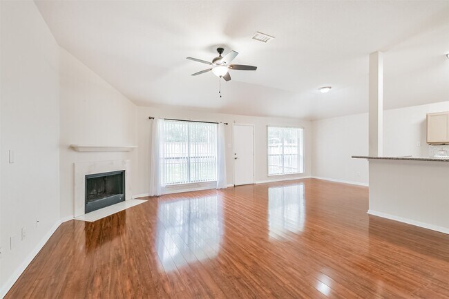 Building Photo - 4119 Hermitage Hollow Ln