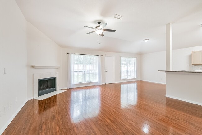 Foto del edificio - 4119 Hermitage Hollow Ln