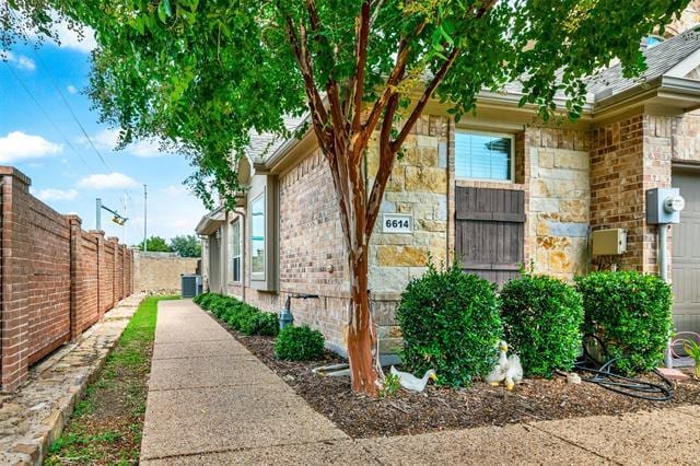 Foto del edificio - 6614 Eagle Nest Dr
