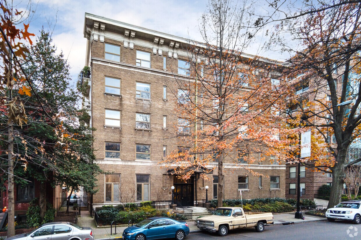 Primary Photo - 1734 P St NW
