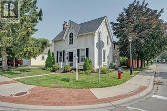 Building Photo - 491 Pearl St