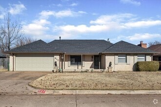 Building Photo - 617 Yukon Ave