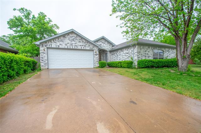 Building Photo - 2404 Whispering Creek Dr