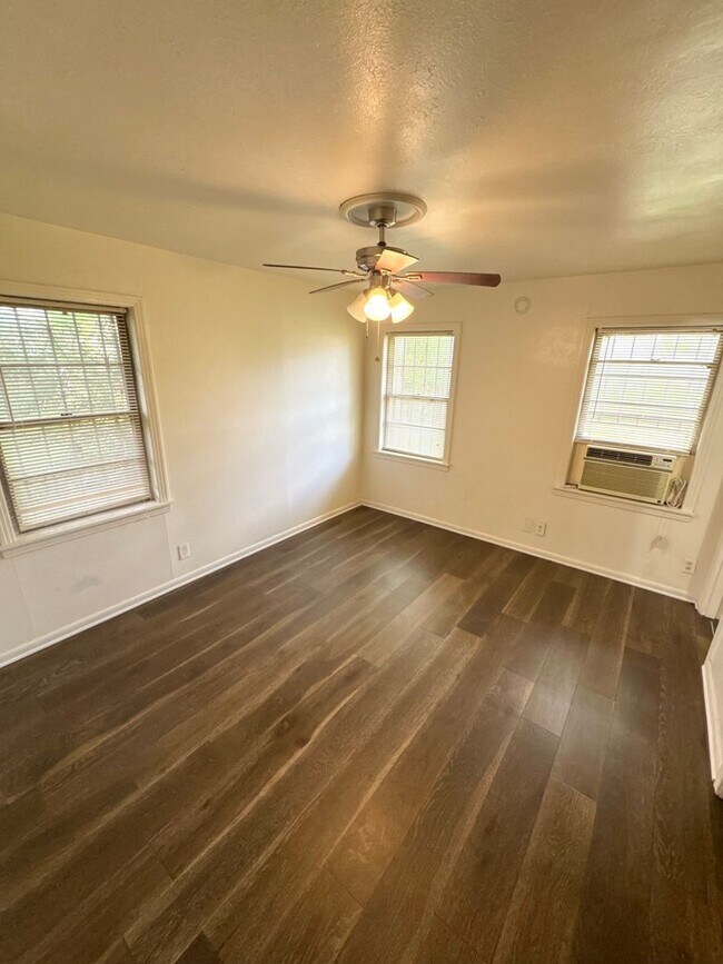 Foto del edificio - Shreveport Home!