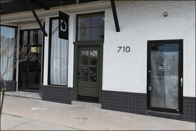 Foto del edificio - 710 Noble St