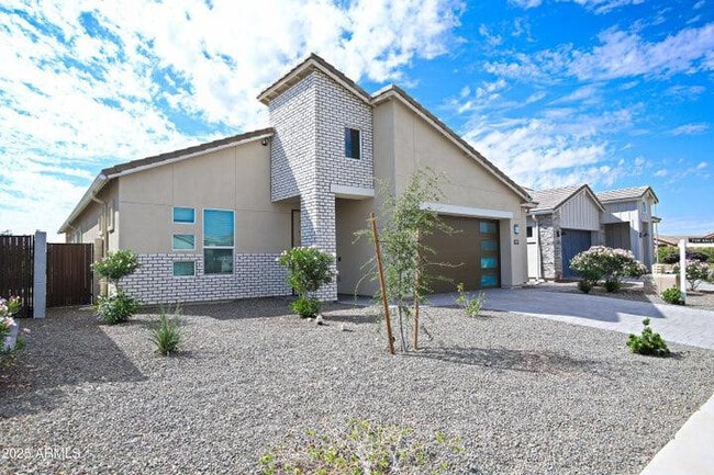 Foto del edificio - 10549 W Albert Ln