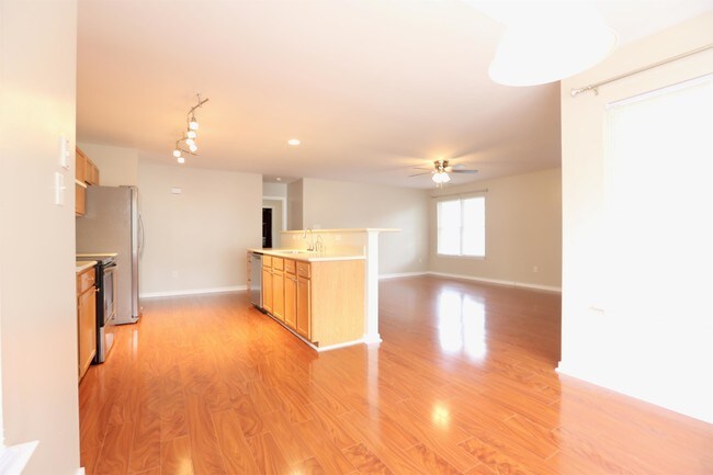 Building Photo - 4012 Clipper Bay Dr