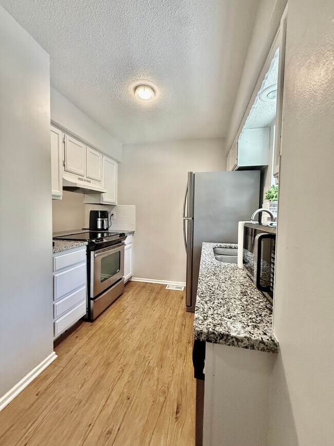 Foto del edificio - 3102-3108 Eaton Street