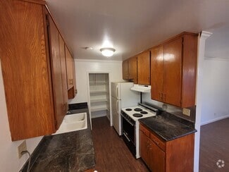Building Photo - 1586 Albatross Dr