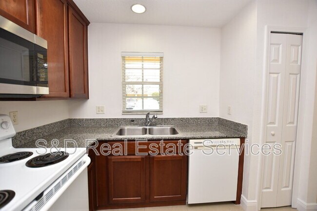 Foto del edificio - 5410 River Rock Rd