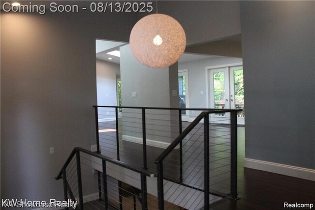 Building Photo - 1327 Lone Pine Rd