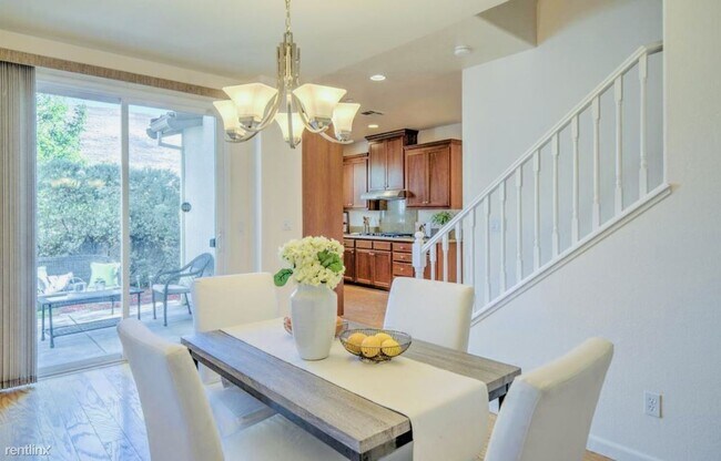 Building Photo - 3 br, 2.5 bath House - 5068 Fioli Loop