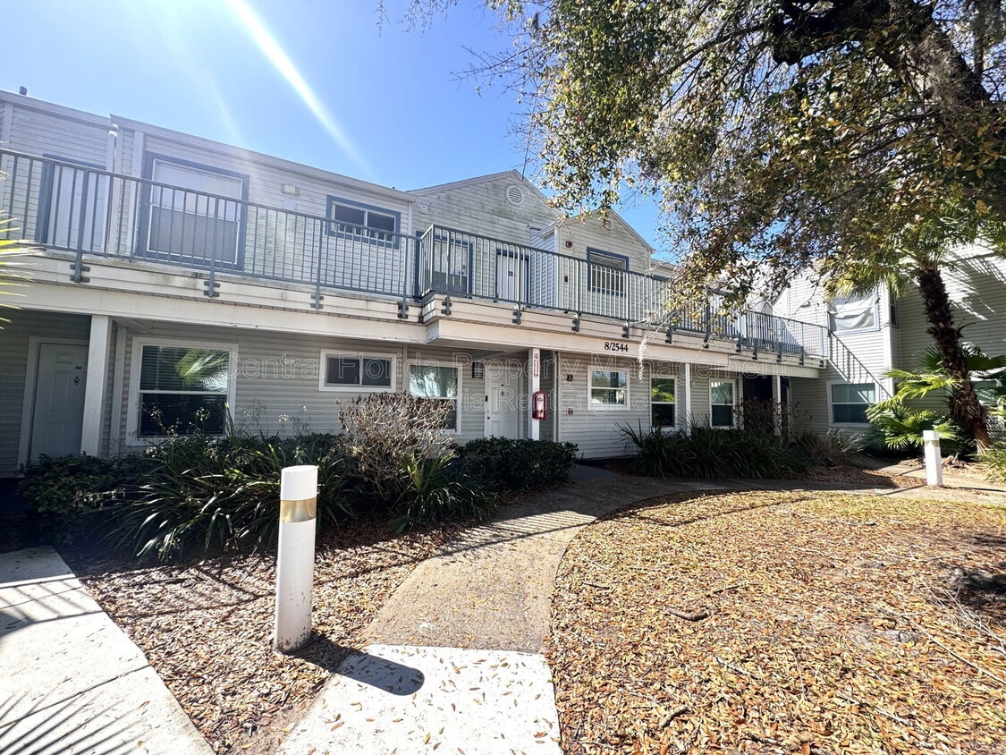 Photo - 2544 Woodgate Boulevard