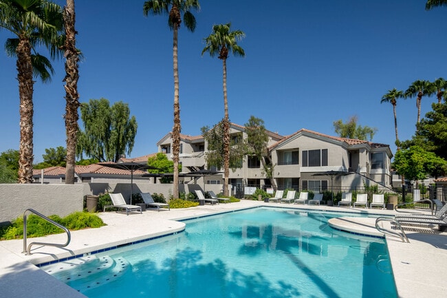 Building Photo - The Lakes at Arrowhead Ranch