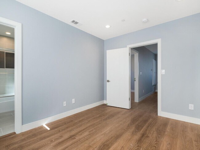 Building Photo - 2030 Hauser Blvd