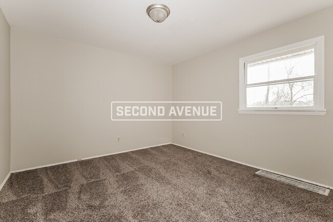 Building Photo - 148 Bryant DR
