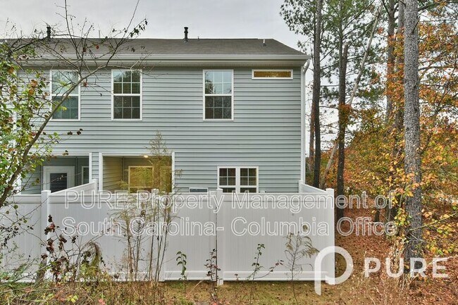 Foto del edificio - 119a Triumph Ave