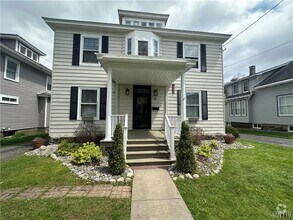 Building Photo - 15 Hillside Ave