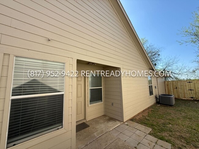 Foto del edificio - 1508 Pine Ln