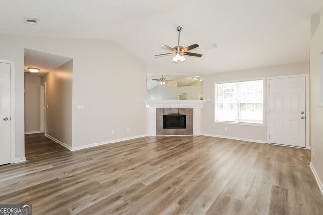 Building Photo - 2737 Glendale Dr