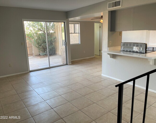 Building Photo - 4022 S 44th Way