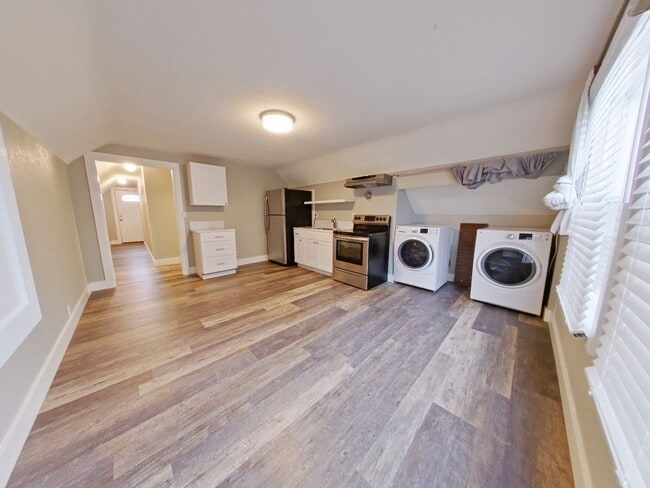 Photo - 383-385 East 15th Ave. &amp; 1480 Mill St. Apartment