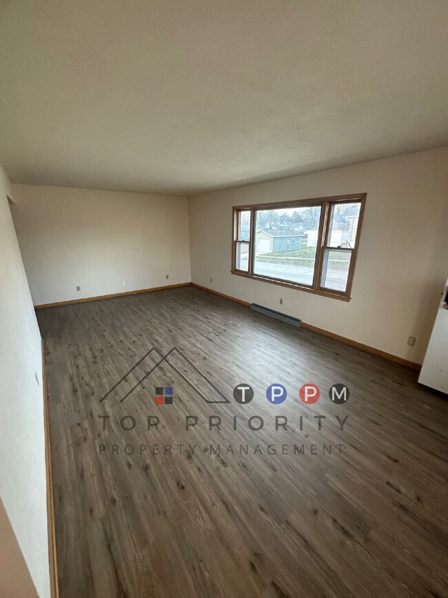 Foto del edificio - 3 Bed 1 Bath