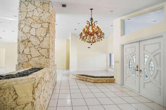 Foto del edificio - 14210 SW 104th Ave