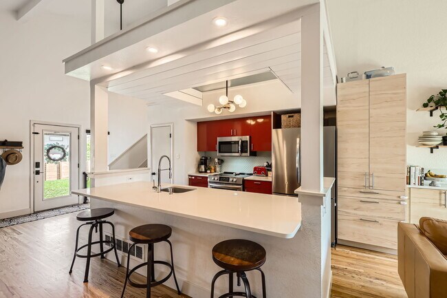 Foto del edificio - 4560 W 16th Ave