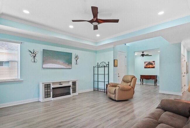 Building Photo - 8488 Hang Loose Ct