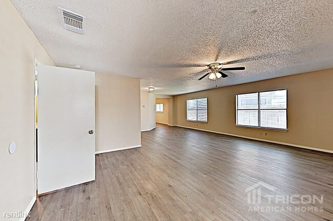 Building Photo - 8003 Trail Village Dr