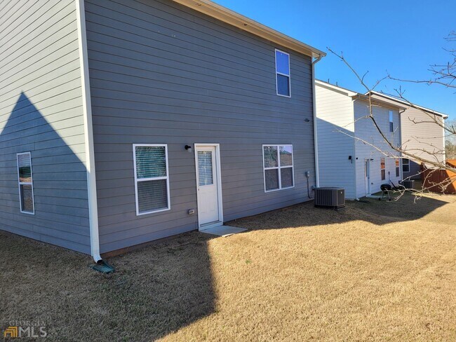 Building Photo - 3662 Falconwood Dr