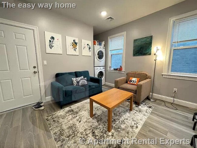 Building Photo - Allston 4 Bedroom, 3 Baths - Central Air -...