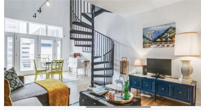 Foto del edificio - 231 Rep John Lewis Way N